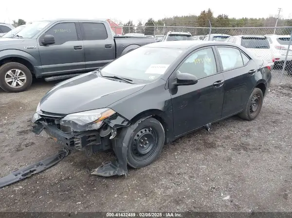 2T1BURHE4HC805552 2017 TOYOTA COROLLA - Image 2