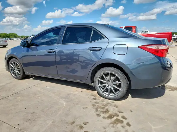 2T1BURHE4HC810878 2017 TOYOTA COROLLA - Image 2