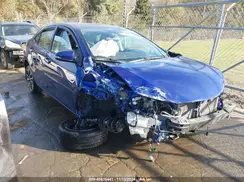 2T1BURHE4HC811738 2017 TOYOTA COROLLA