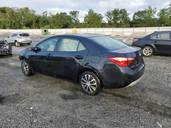 2T1BURHE4HC815420 2017 TOYOTA COROLLA - Image 2