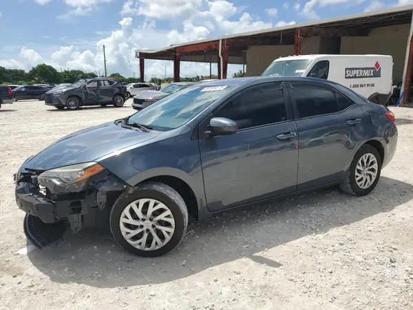 2T1BURHE4HC818415 2017 TOYOTA COROLLA - Image 1