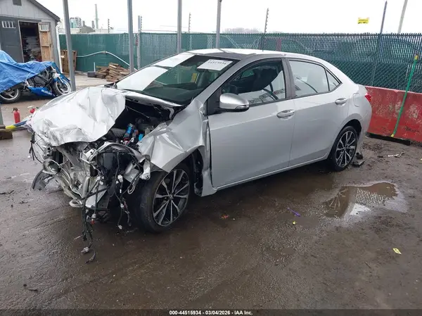 2T1BURHE4HC821072 2017 TOYOTA COROLLA - Image 2