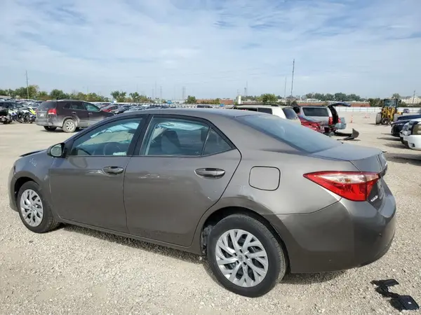 2T1BURHE4HC823369 2017 TOYOTA COROLLA - Image 2