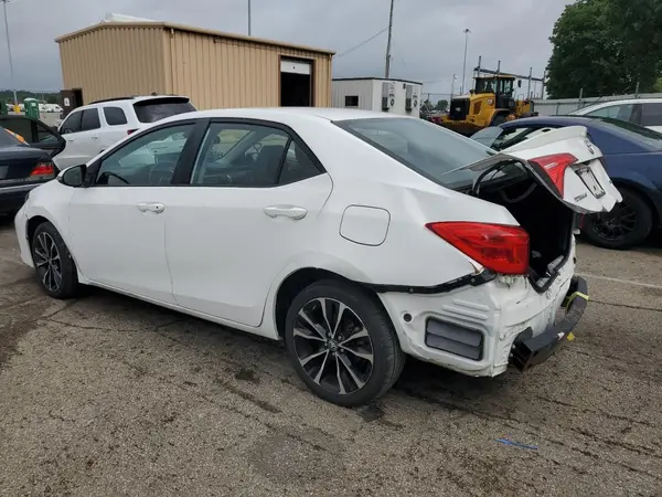 2T1BURHE4HC823839 2017 TOYOTA COROLLA - Image 2
