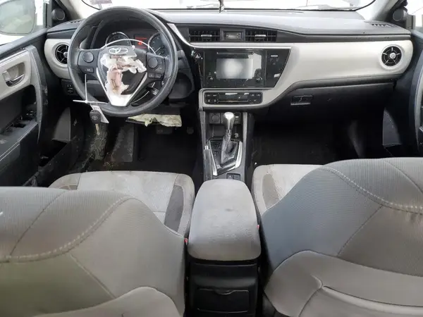 2T1BURHE4HC825168 2017 TOYOTA COROLLA - Image 8