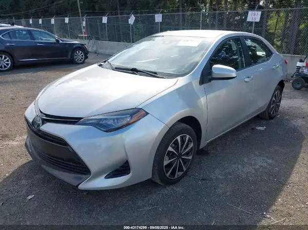2T1BURHE4HC832038 2017 TOYOTA COROLLA - Image 2