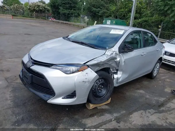 2T1BURHE4HC839085 2017 TOYOTA COROLLA - Image 2