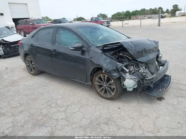 2T1BURHE4HC843864 2017 TOYOTA COROLLA - Image 1