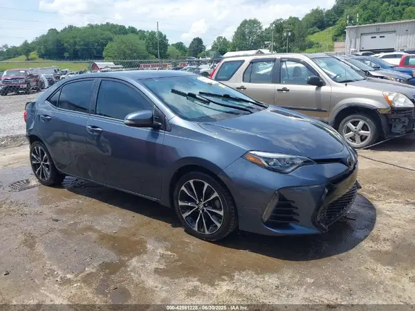 2T1BURHE4HC844352 2017 TOYOTA COROLLA - Image 1