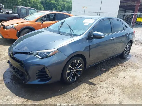 2T1BURHE4HC844352 2017 TOYOTA COROLLA - Image 2