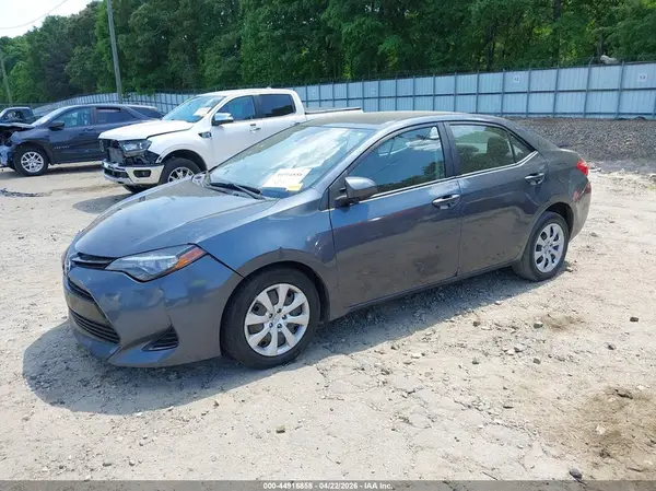 2T1BURHE4HC847980 2017 TOYOTA COROLLA - Image 2