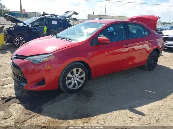 2T1BURHE4HC848899 2017 TOYOTA COROLLA - Image 2