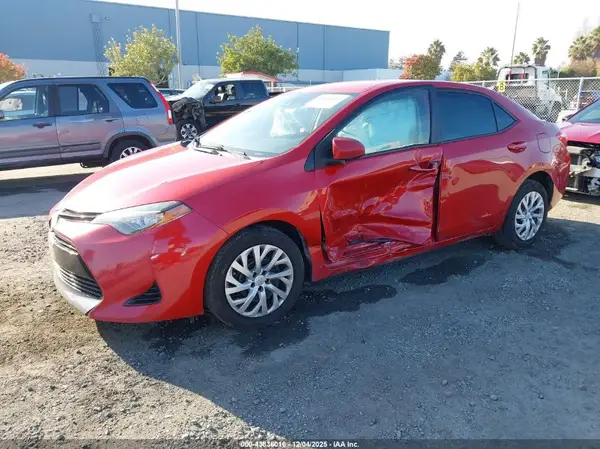 2T1BURHE4HC849454 2017 TOYOTA COROLLA - Image 2