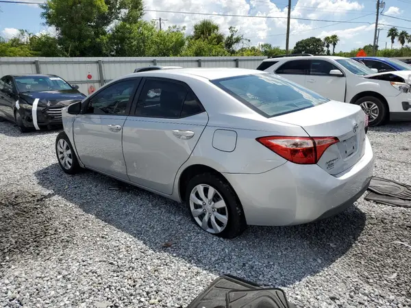 2T1BURHE4HC853438 2017 TOYOTA COROLLA - Image 2