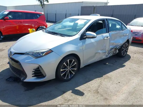 2T1BURHE4HC861703 2017 TOYOTA COROLLA - Image 2