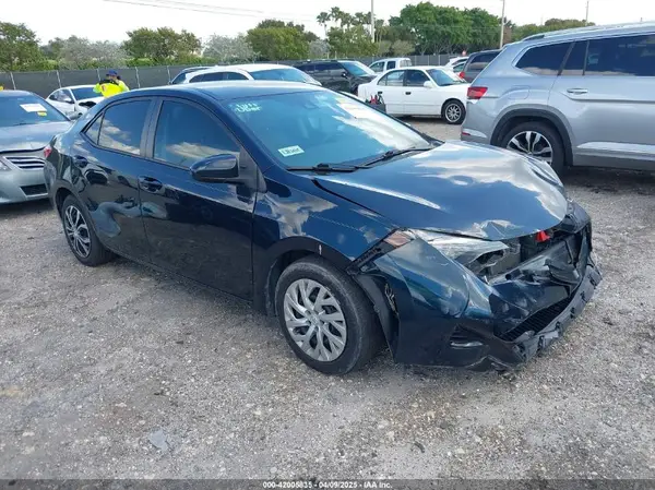 2T1BURHE4HC864603 2017 TOYOTA COROLLA - Image 1