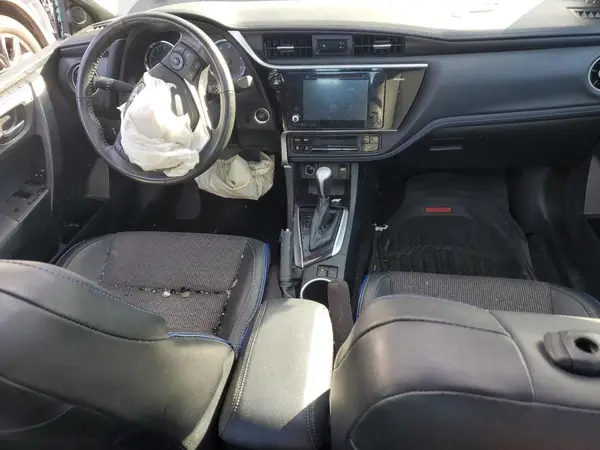 2T1BURHE4HC865489 2017 TOYOTA COROLLA - Image 8