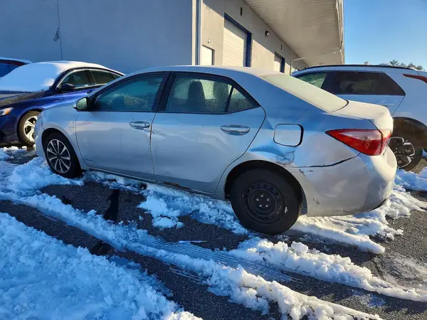 2T1BURHE4HC870224 2017 TOYOTA COROLLA - Image 2