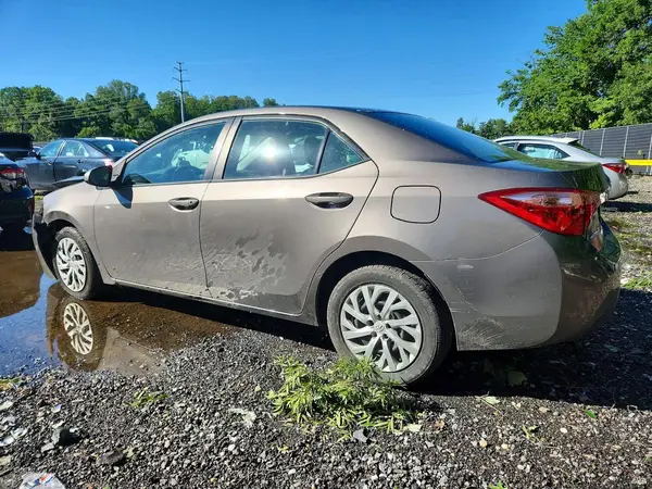 2T1BURHE4HC875116 2017 TOYOTA COROLLA - Image 2