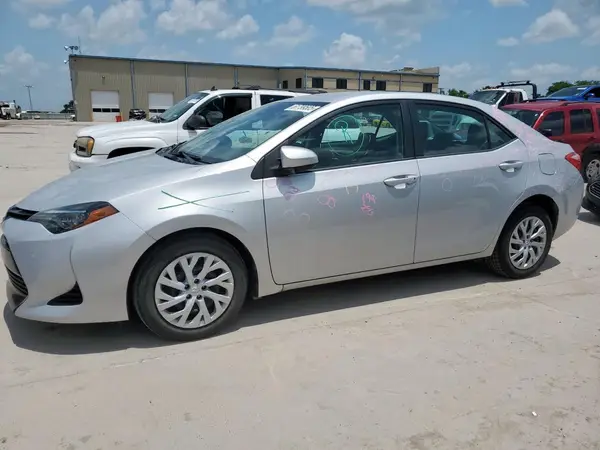 2T1BURHE4HC876704 2017 TOYOTA COROLLA - Image 1