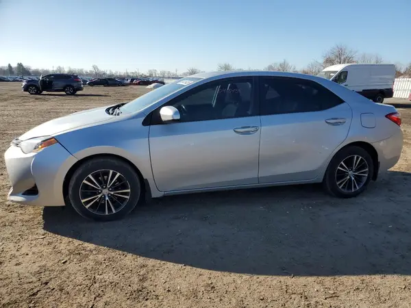 2T1BURHE4HC885645 2017 TOYOTA COROLLA - Image 1