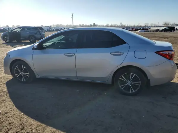 2T1BURHE4HC885645 2017 TOYOTA COROLLA - Image 2