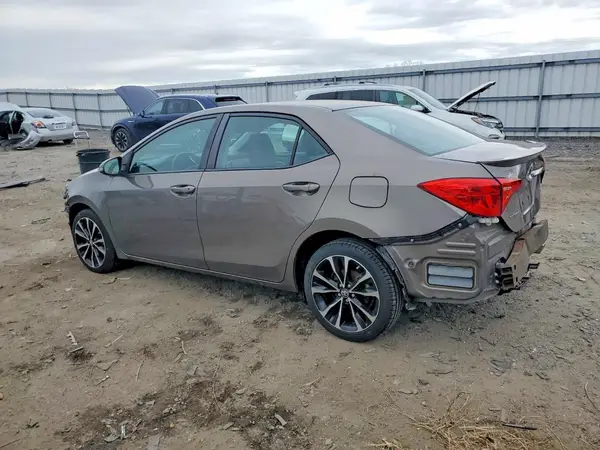 2T1BURHE4HC885662 2017 TOYOTA COROLLA - Image 2