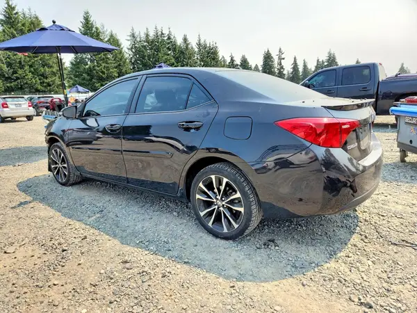 2T1BURHE4HC888495 2017 TOYOTA COROLLA - Image 2