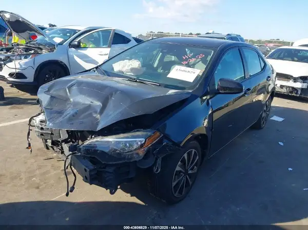 2T1BURHE4HC888688 2017 TOYOTA COROLLA - Image 2