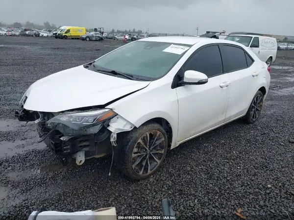 2T1BURHE4HC890246 2017 TOYOTA COROLLA - Image 2