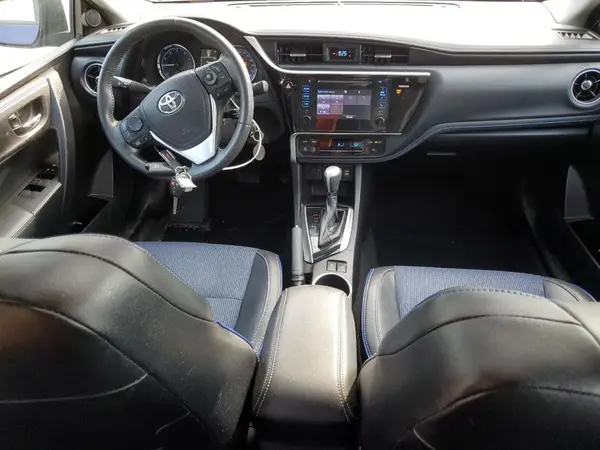 2T1BURHE4HC895401 2017 TOYOTA COROLLA - Image 8