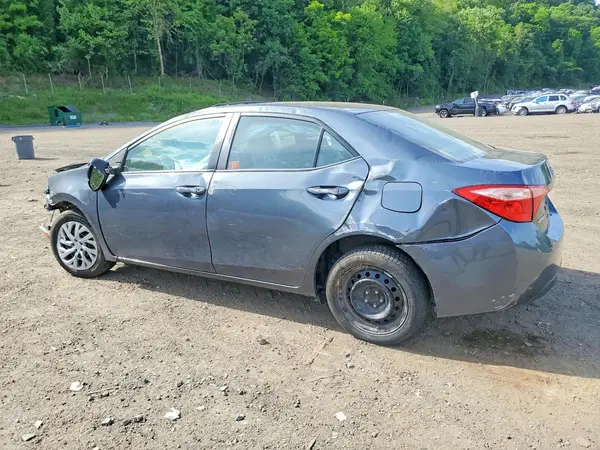 2T1BURHE4HC901200 2017 TOYOTA COROLLA - Image 2