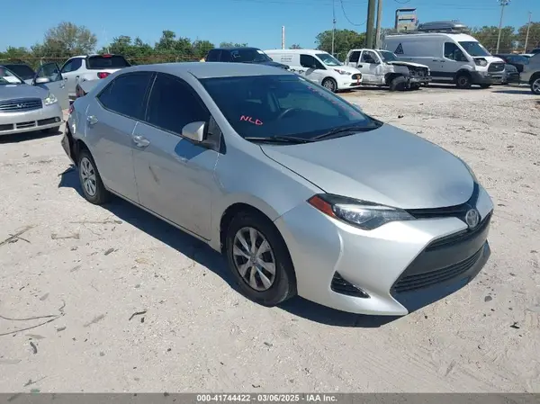 2T1BURHE4HC906462 2017 TOYOTA COROLLA - Image 1