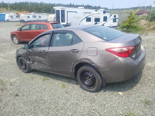 2T1BURHE4HC921995 2017 TOYOTA COROLLA - Image 2