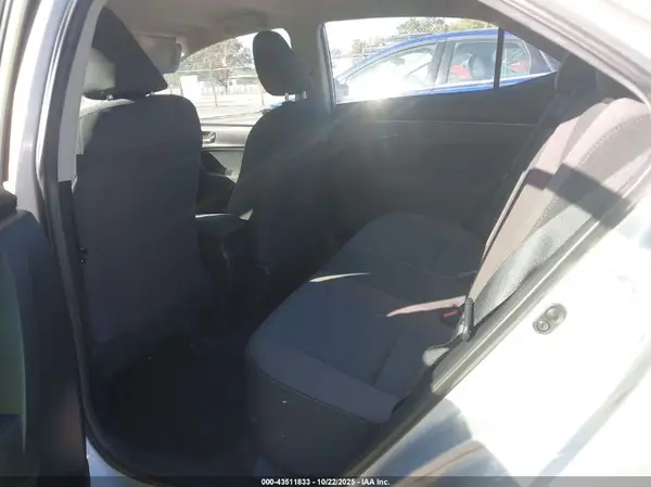 2T1BURHE4HC927862 2017 TOYOTA COROLLA - Image 8