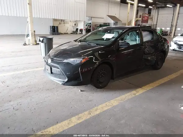 2T1BURHE4HC939977 2017 TOYOTA COROLLA - Image 2