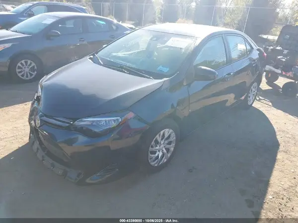 2T1BURHE4HC943253 2017 TOYOTA COROLLA - Image 2