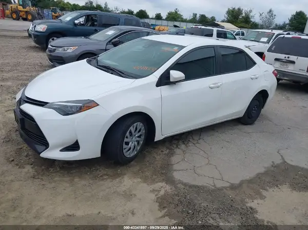 2T1BURHE4HC948694 2017 TOYOTA COROLLA - Image 2