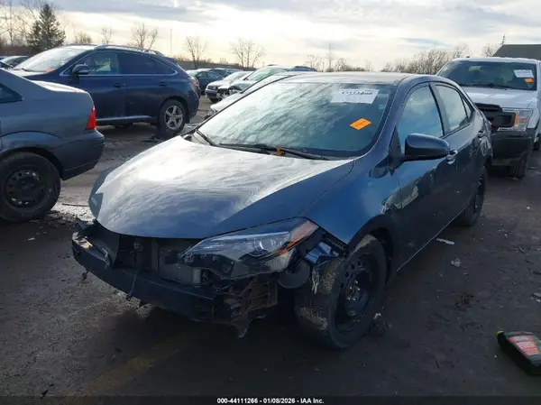 2T1BURHE4HC952003 2017 TOYOTA COROLLA - Image 2