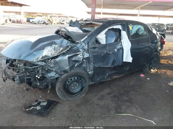 2T1BURHE4HC962529 2017 TOYOTA COROLLA - Image 2