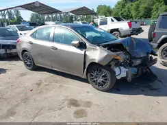 2T1BURHE4JC000592 2018 TOYOTA COROLLA