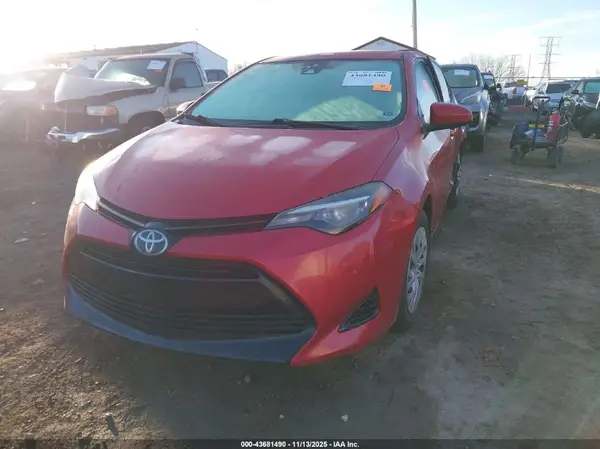 2T1BURHE4JC003251 2018 TOYOTA COROLLA - Image 2