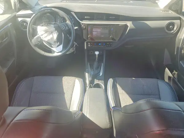 2T1BURHE4JC003282 2018 TOYOTA COROLLA - Image 8