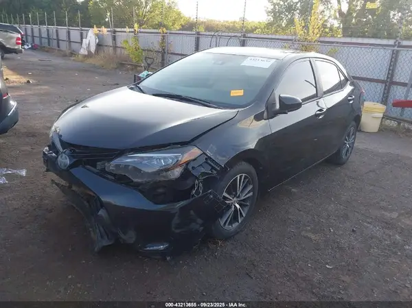 2T1BURHE4JC003606 2018 TOYOTA COROLLA - Image 2