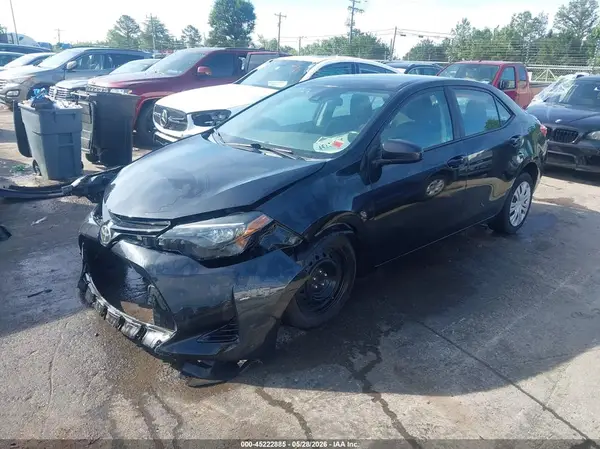 2T1BURHE4JC005324 2018 TOYOTA COROLLA - Image 2