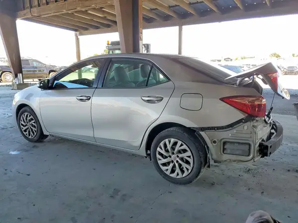 2T1BURHE4JC006456 2018 TOYOTA COROLLA - Image 2