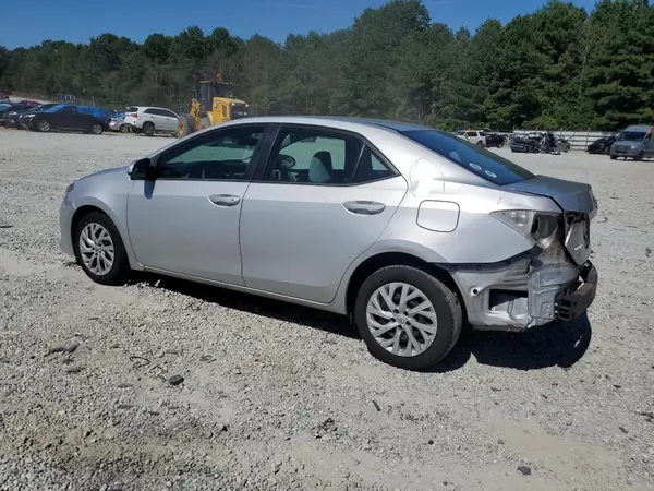 2T1BURHE4JC009518 2018 TOYOTA COROLLA - Image 2