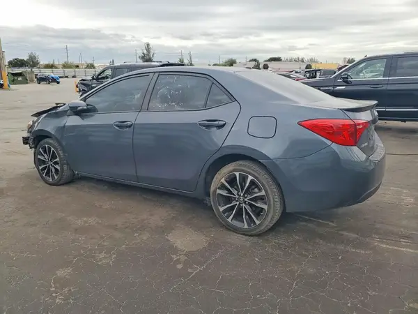 2T1BURHE4JC013925 2018 TOYOTA COROLLA - Image 2