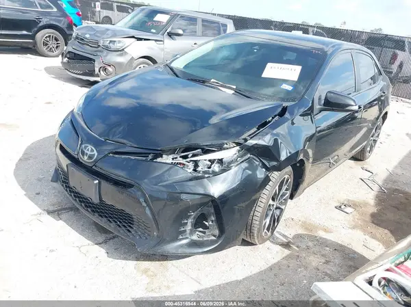2T1BURHE4JC015044 2018 TOYOTA COROLLA - Image 2