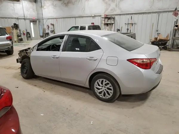 2T1BURHE4JC019207 2018 TOYOTA COROLLA - Image 2